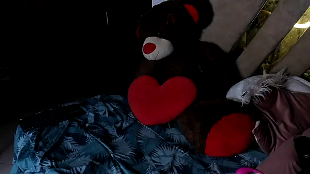 Snapshot of GiselReyes chatting on 09.22.25 GiselReyes online show from 09.22.25