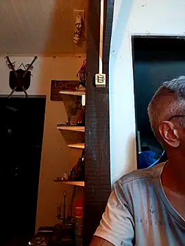 Snapshot of dutra498 chatting on 04.24.26 dutra498 online show from 04.24.26