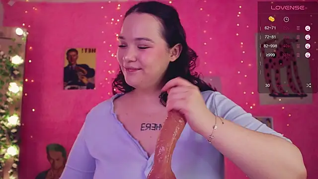 Chery Lady22 online show from 12.22.25