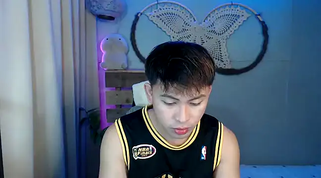 Snapshot of princeJayX chatting on 12.02.24 princeJayX online show from 12.02.24