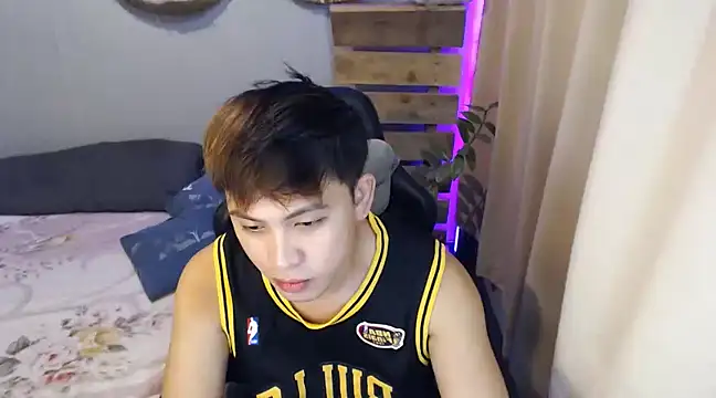 Snapshot of princeJayX chatting on 12.17.24 princeJayX online show from 12.17.24