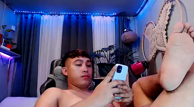 Snapshot of princeJayX chatting on 02.05.25 princeJayX online show from 02.05.25