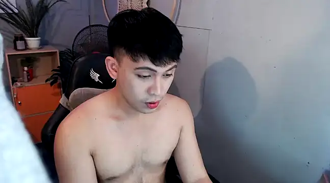 Snapshot of princeJayX chatting on 02.18.25 princeJayX online show from 02.18.25