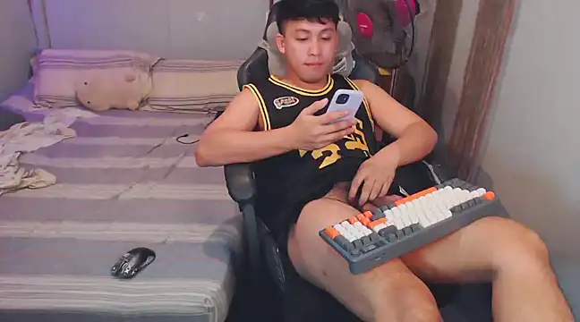 Snapshot of princeJayX chatting on 02.21.25 princeJayX online show from 02.21.25