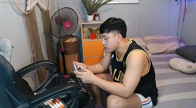 Snapshot of princeJayX chatting on 02.24.25 princeJayX online show from 02.24.25