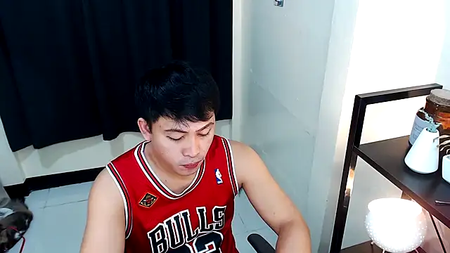 Snapshot of princeJayX chatting on 10.08.25 princeJayX online show from 10.08.25