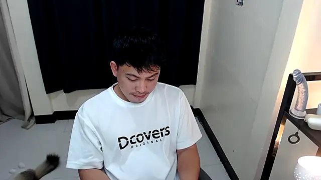 Snapshot of princeJayX chatting on 10.20.25 princeJayX online show from 10.20.25