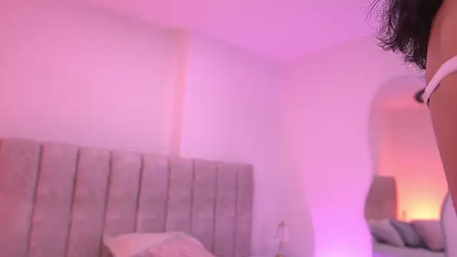 Snapshot of violeta_aroca chatting on 01.14.26 violeta aroca online show from 01.14.26