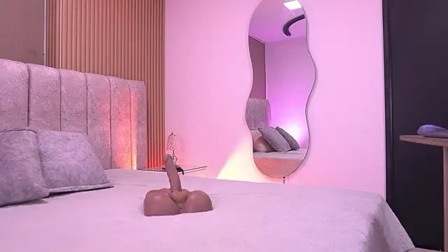 Snapshot of violeta_aroca chatting on 02.10.26 violeta aroca online show from 02.10.26