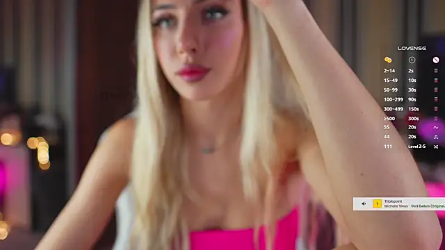 Snapshot of misstics_ chatting on 12.09.24 misstics online show from 12.09.24