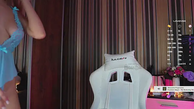 Snapshot of misstics_ chatting on 12.13.24 misstics online show from 12.13.24