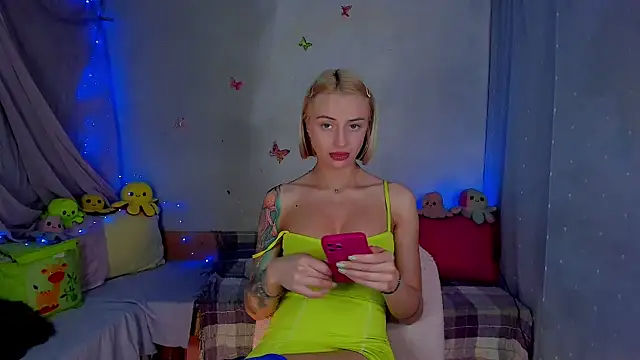 LickLizzy online show from 03.25.26