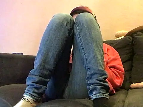 Snapshot of LovelyMoustache chatting on 12.15.25 LovelyMoustache online show from 12.15.25