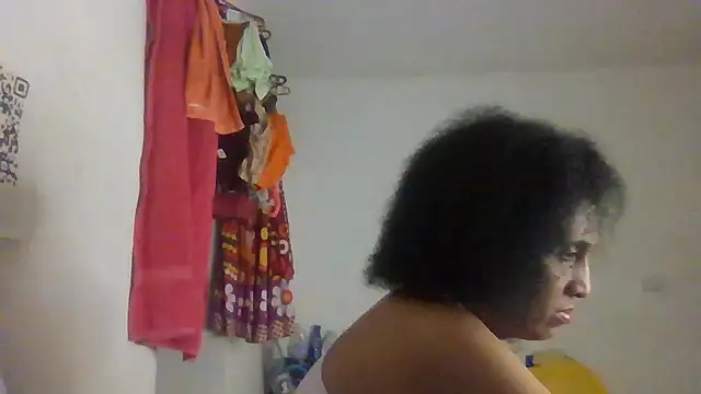Aishamara online show from 10.18.25