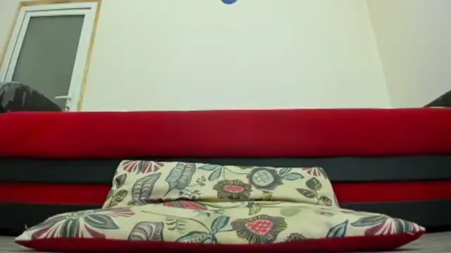 Snapshot of sweetheart_loves chatting on 10.23.25 sweetheart loves online show from 10.23.25