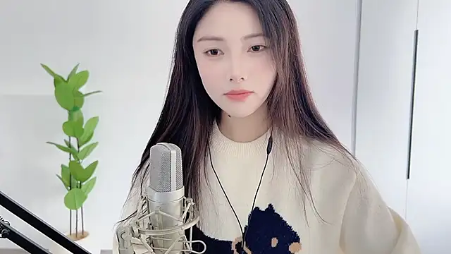 HaagenDazs  online show from 02.21.25