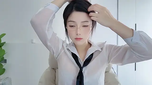 Snapshot of HaagenDazs_ chatting on 12.15.25 HaagenDazs online show from 12.15.25