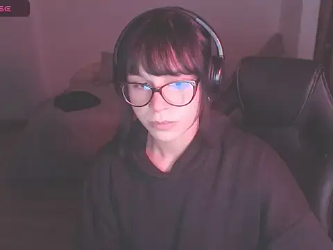 Snapshot of modjo_ chatting on 12.12.24 modjo  online show from 12.12.24