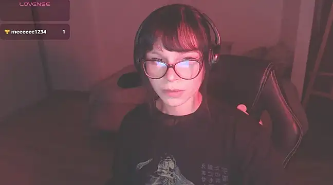 Snapshot of modjo_ chatting on 01.28.25 modjo  online show from 01.28.25