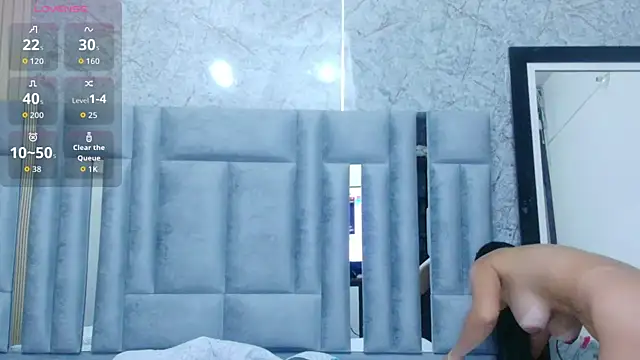 veronicaroose  online show from 10.27.25