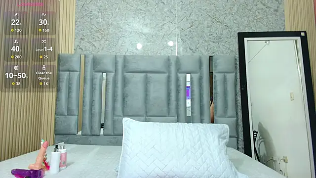 veronicaroose  online show from 02.16.26