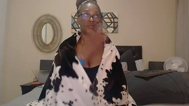 Snapshot of Creamyass22 chatting on 01.17.25 Creamyass22 online show from 01.17.25