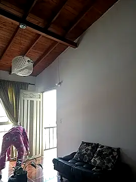 Snapshot of LunaZambrano chatting on 02.15.25 LunaZambrano online show from 02.15.25