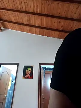 Snapshot of LunaZambrano chatting on 02.25.25 LunaZambrano online show from 02.25.25