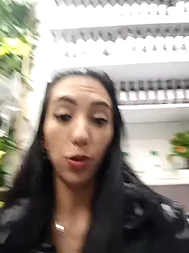 Snapshot of LunaZambrano chatting on 02.28.25 LunaZambrano online show from 02.28.25