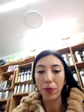 Snapshot of LunaZambrano chatting on 03.07.25 LunaZambrano online show from 03.07.25