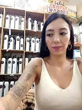 Snapshot of LunaZambrano chatting on 03.07.25 LunaZambrano online show from 03.07.25