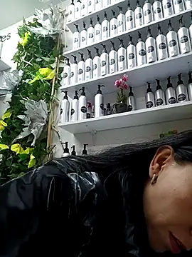 Snapshot of LunaZambrano chatting on 03.11.25 LunaZambrano online show from 03.11.25