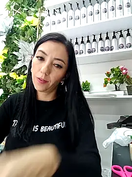 Snapshot of LunaZambrano chatting on 03.21.25 LunaZambrano online show from 03.21.25