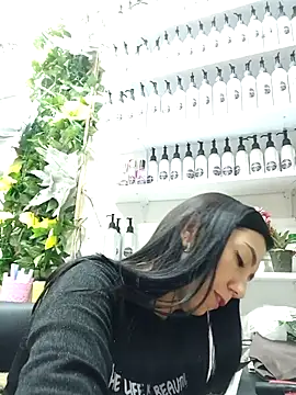 Snapshot of LunaZambrano chatting on 03.22.25 LunaZambrano online show from 03.22.25