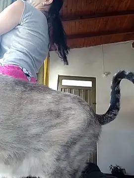 Snapshot of LunaZambrano chatting on 09.13.25 LunaZambrano online show from 09.13.25