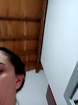 Snapshot of LunaZambrano chatting on 09.14.25 LunaZambrano online show from 09.14.25