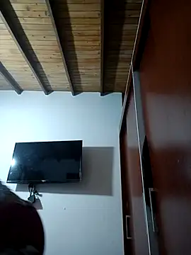 Snapshot of LunaZambrano chatting on 09.19.25 LunaZambrano online show from 09.19.25