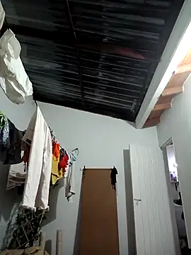 Snapshot of LunaZambrano chatting on 09.30.25 LunaZambrano online show from 09.30.25