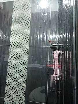 Snapshot of LunaZambrano chatting on 10.04.25 LunaZambrano online show from 10.04.25