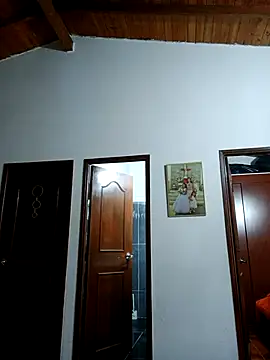 Snapshot of LunaZambrano chatting on 10.07.25 LunaZambrano online show from 10.07.25