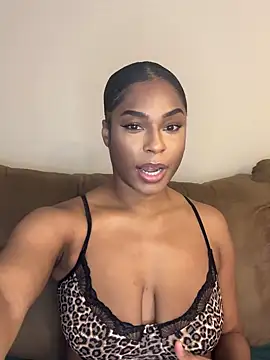 CandyLuxxxx online show from 12.11.24