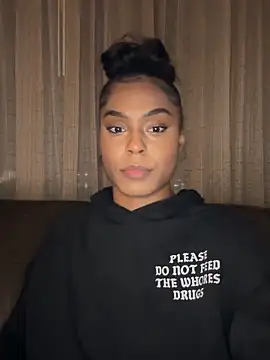 CandyLuxxxx online show from 01.11.25