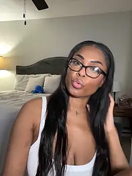 CandyLuxxxx online show from 01.31.25