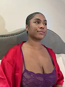 CandyLuxxxx online show from 02.28.25