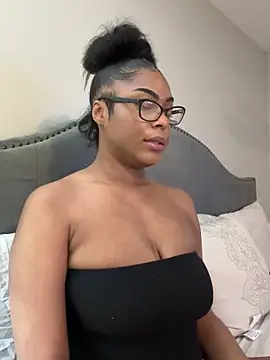 CandyLuxxxx online show from 03.06.25