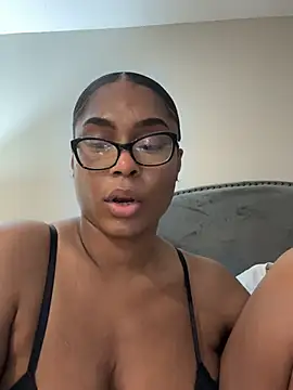 CandyLuxxxx online show from 03.22.25