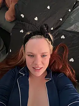 AnjaAmelia online show from 02.13.26