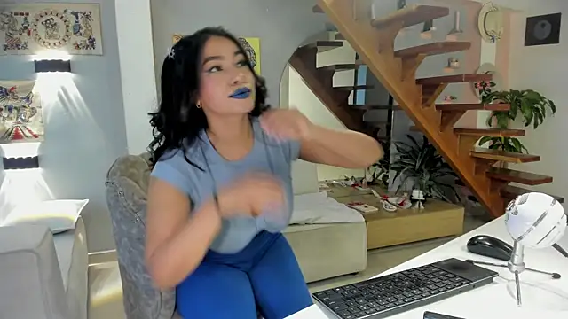 Snapshot of CelesteBreedlove chatting on 10.01.25 CelesteBreedlove online show from 10.01.25