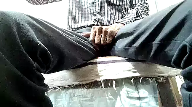 Snapshot of manan28 chatting on 12.21.24 manan28 online show from 12.21.24