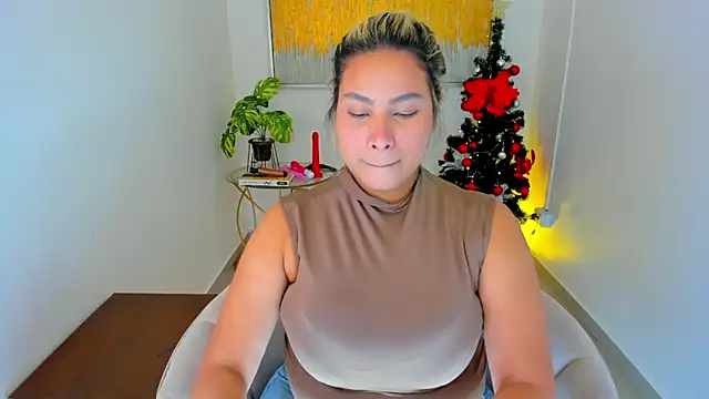 Carlota peach online show from 01.04.25